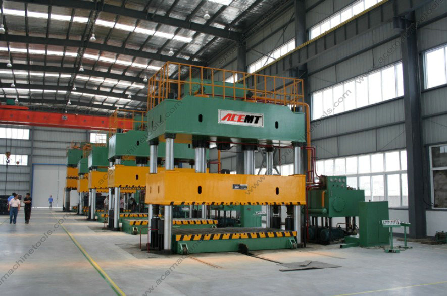 Big Heavy Hydraulic Press